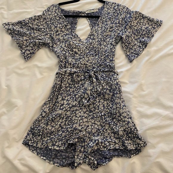 Abercrombie & Fitch - Back Cutout Romper - Small - Blue Floral - Like New! - Picture 5 of 5